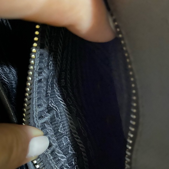 Used PRADA CROSSBODY - Picture 5 of 12